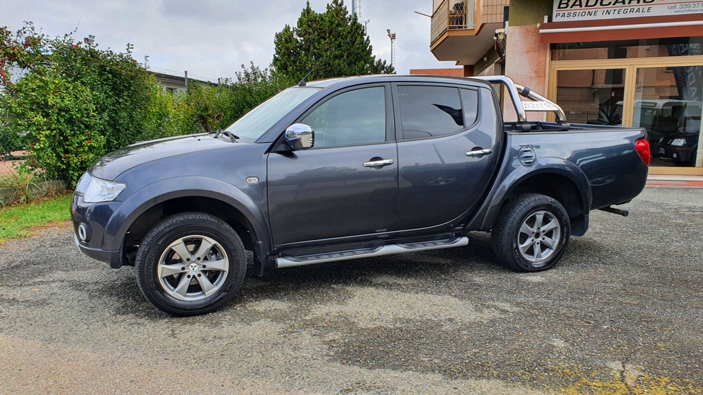 Mitsubishi l200 intense