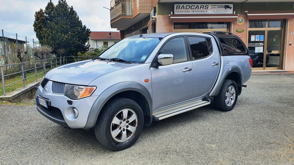 Mitsubishi l200 intense